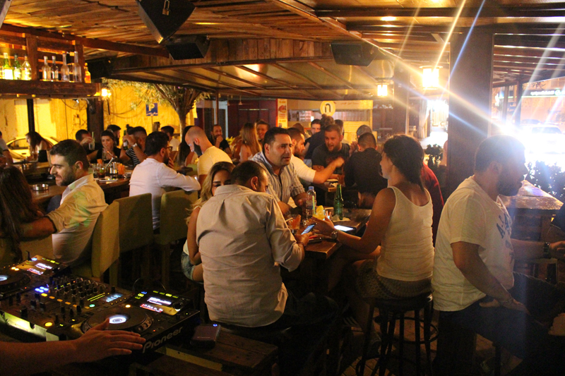 Fertil Pub on Saturday Night